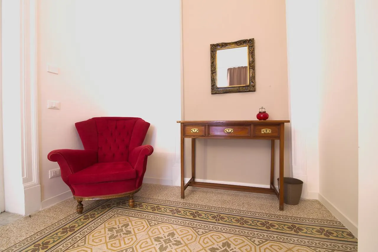 Liberty Suites Palermo 3*,